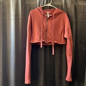 Alo yoga cropped hoodie with zipper pockets